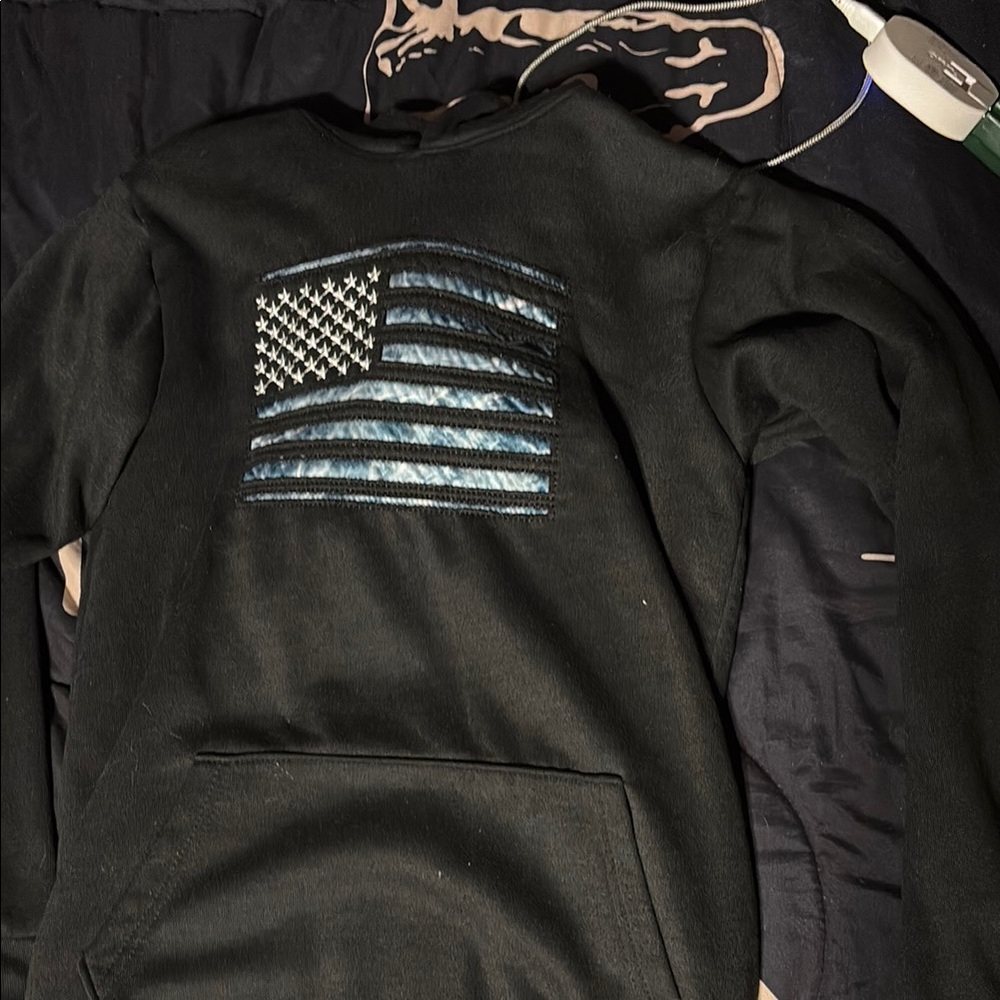 Mossy Oak Black Sweatshirt with Tactical Flag Design